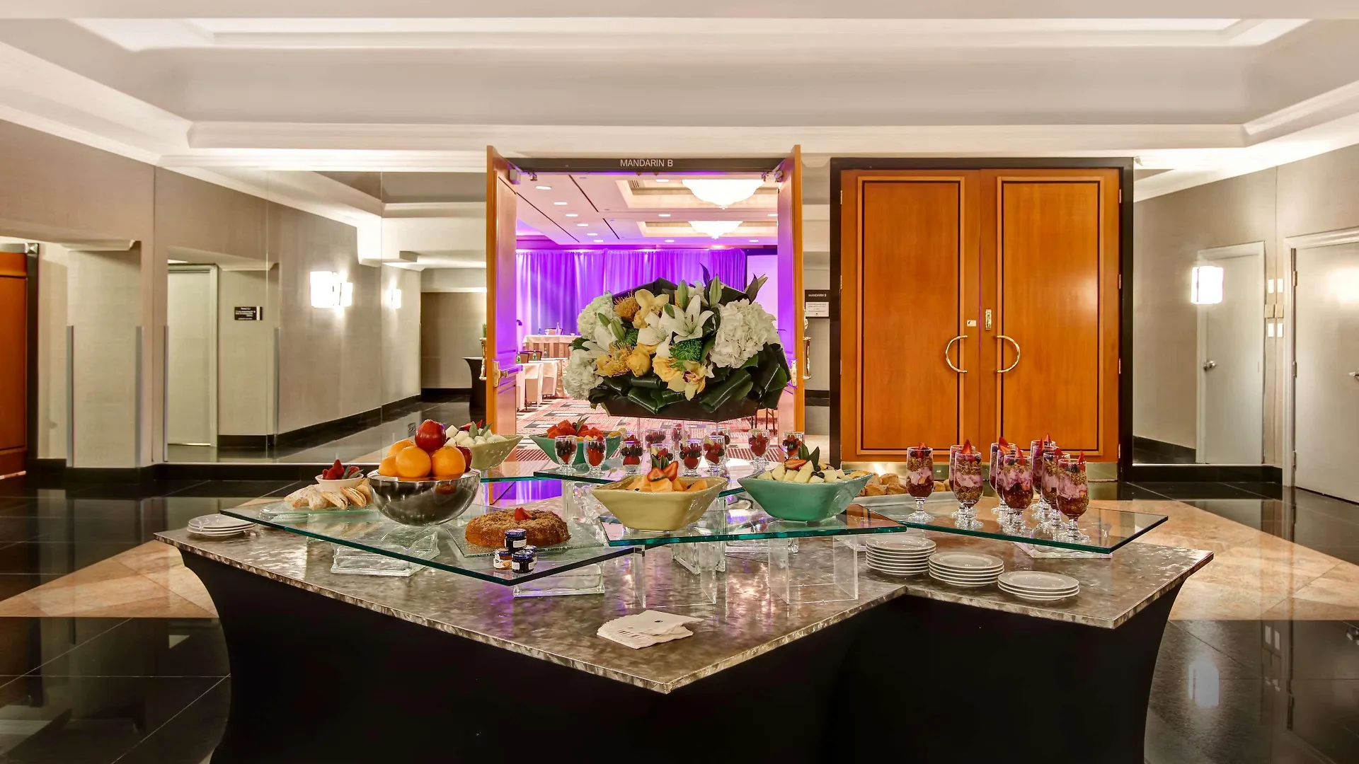 Doubletree By Hilton Toronto Downtown Otel