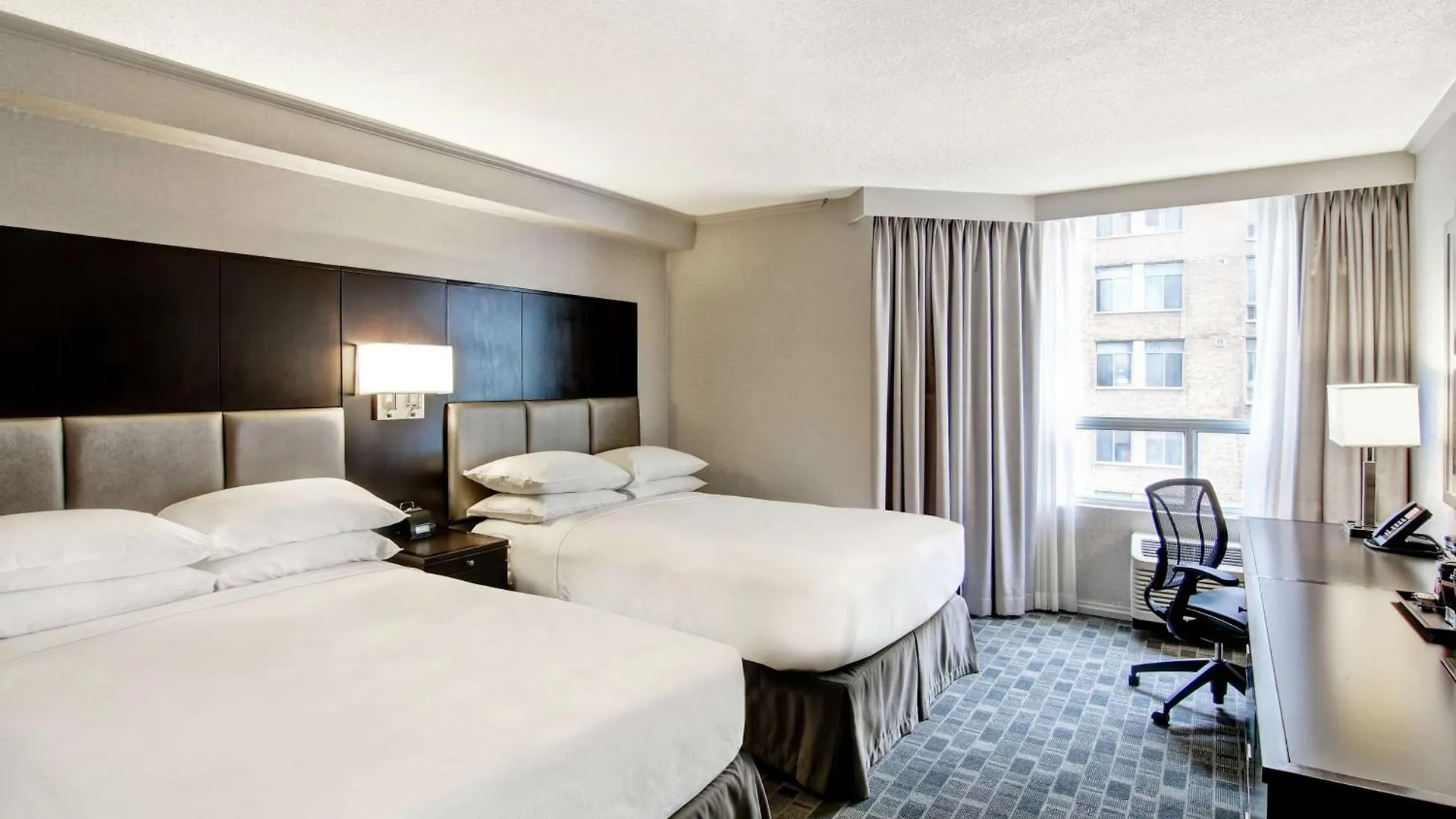 Doubletree By Hilton Toronto Downtown Otel