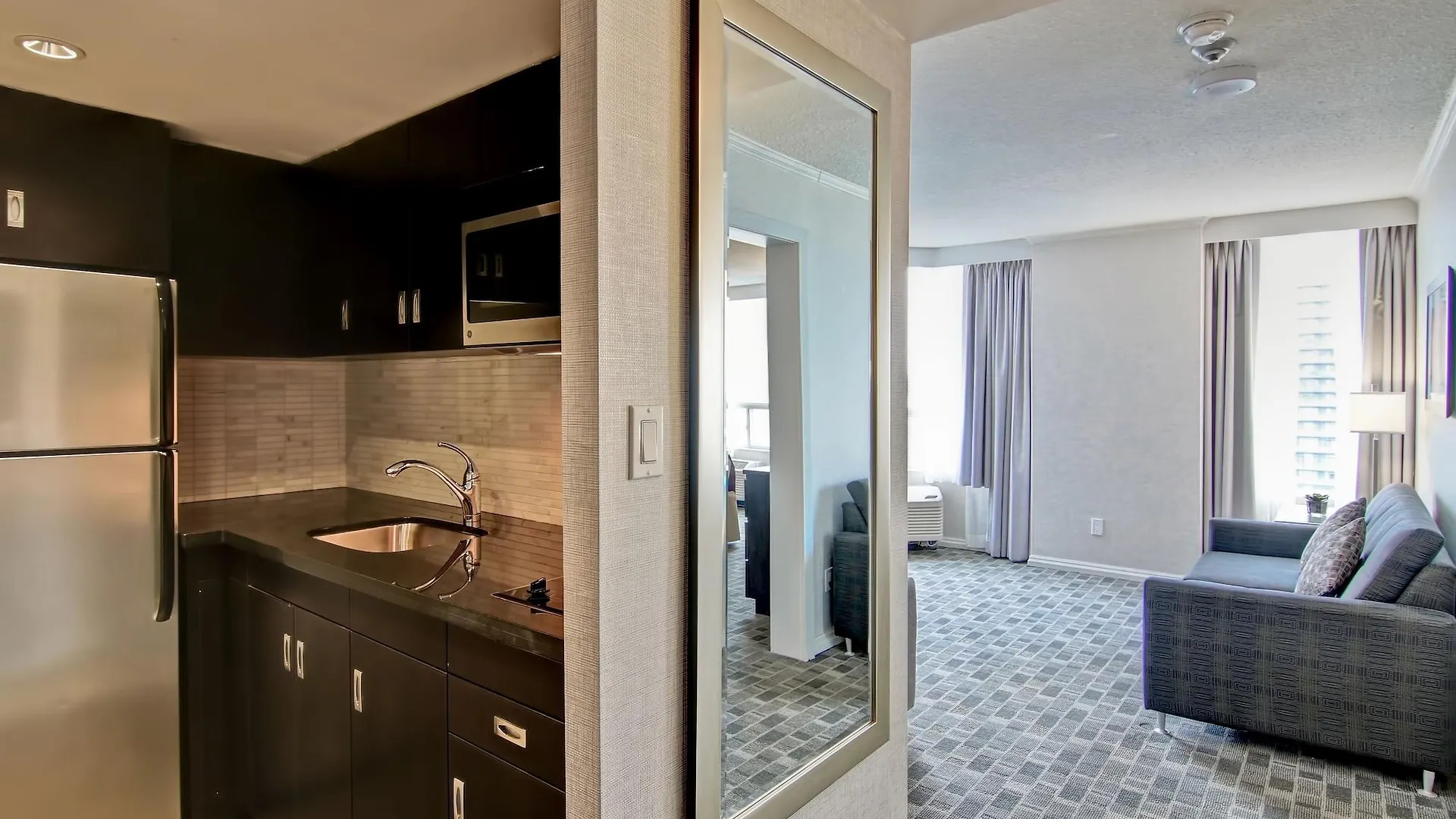 Doubletree By Hilton Toronto Downtown Otel