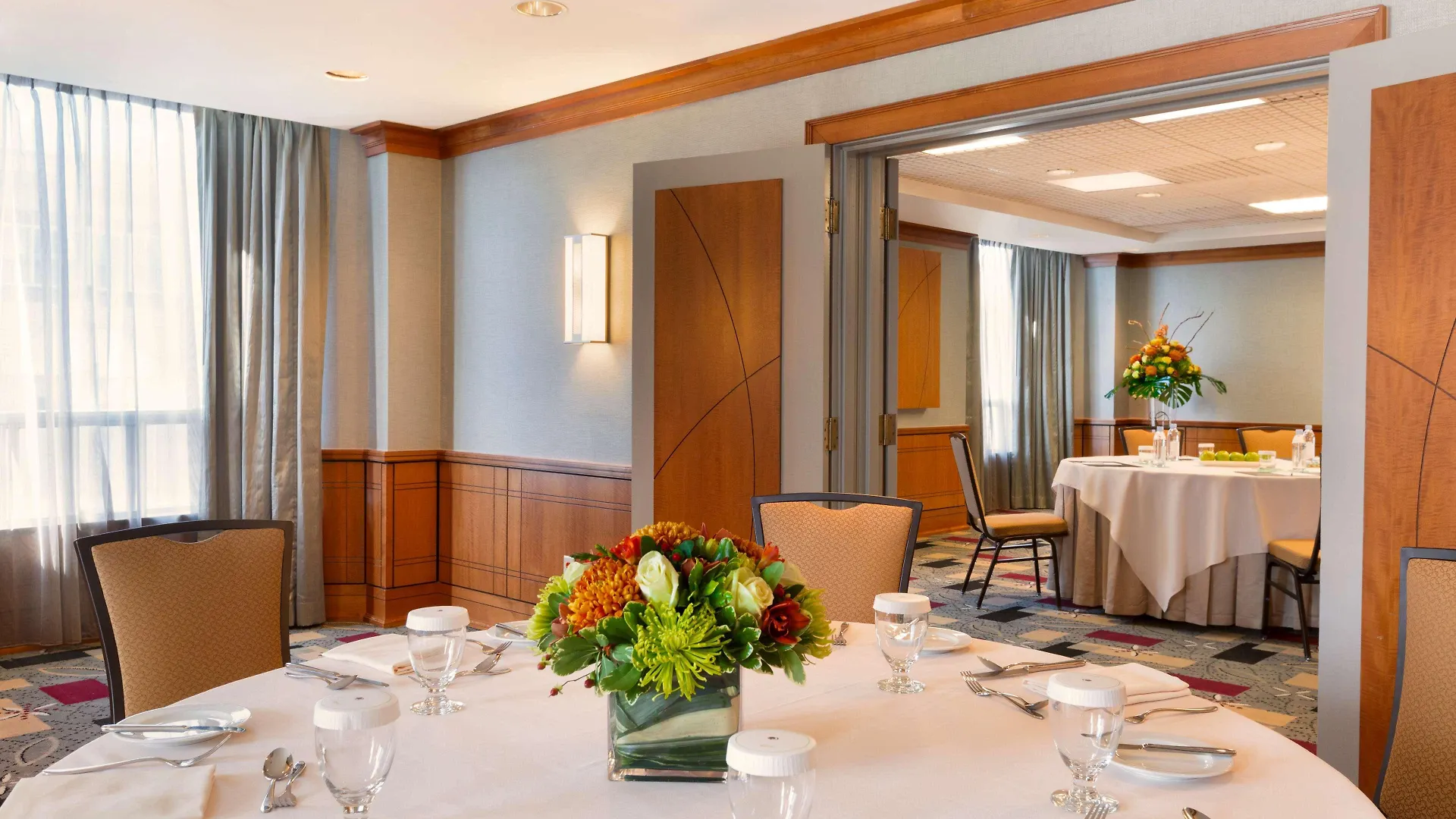 Doubletree By Hilton Toronto Downtown Otel
