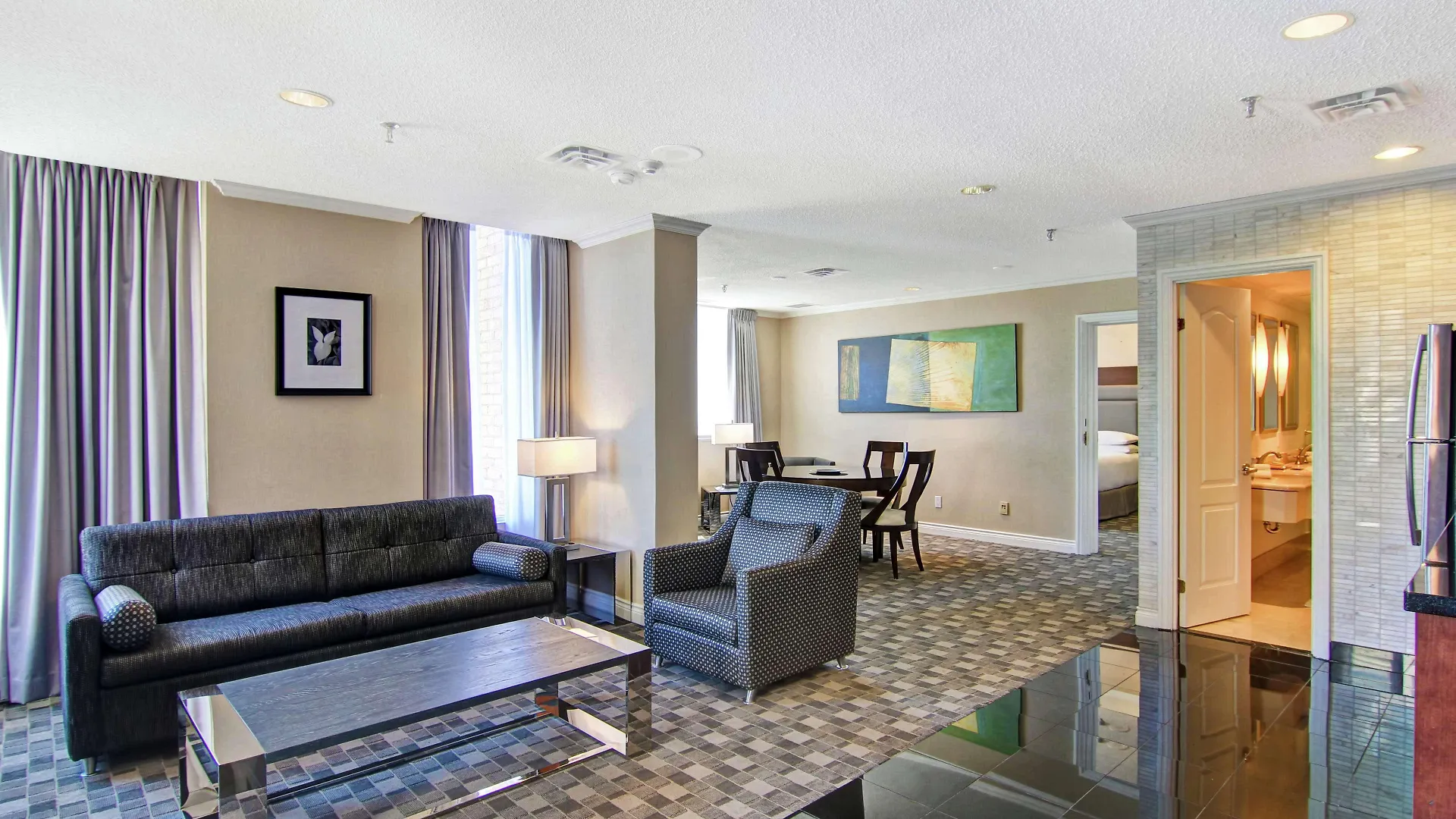 Doubletree By Hilton Toronto Downtown Otel