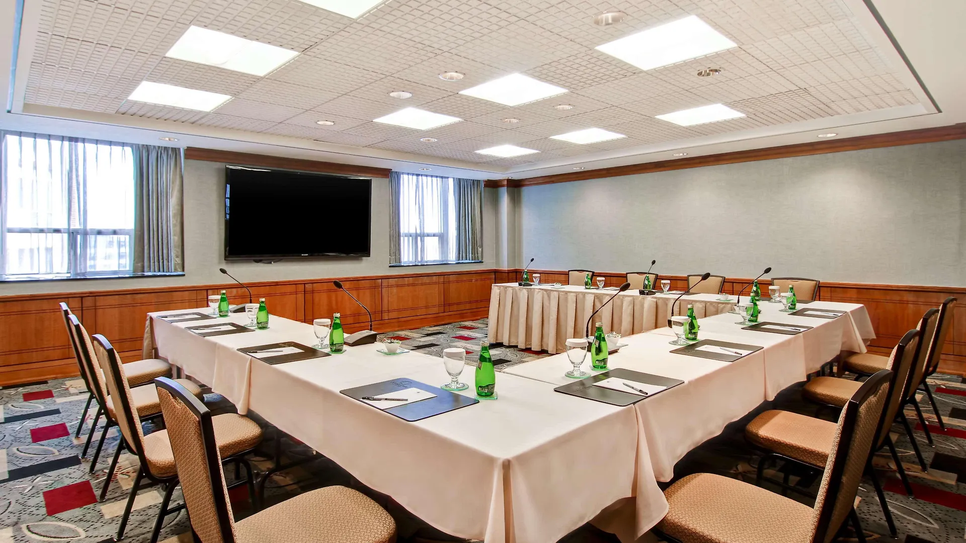 Doubletree By Hilton Toronto Downtown Otel 4*,  Kanada