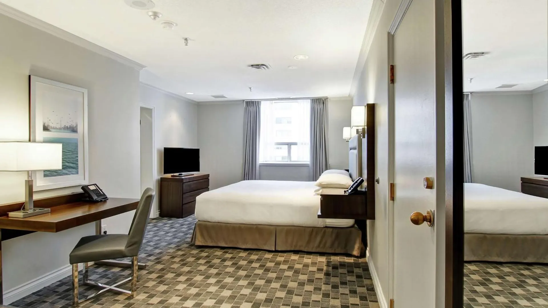 Doubletree By Hilton Toronto Downtown Otel 4*,