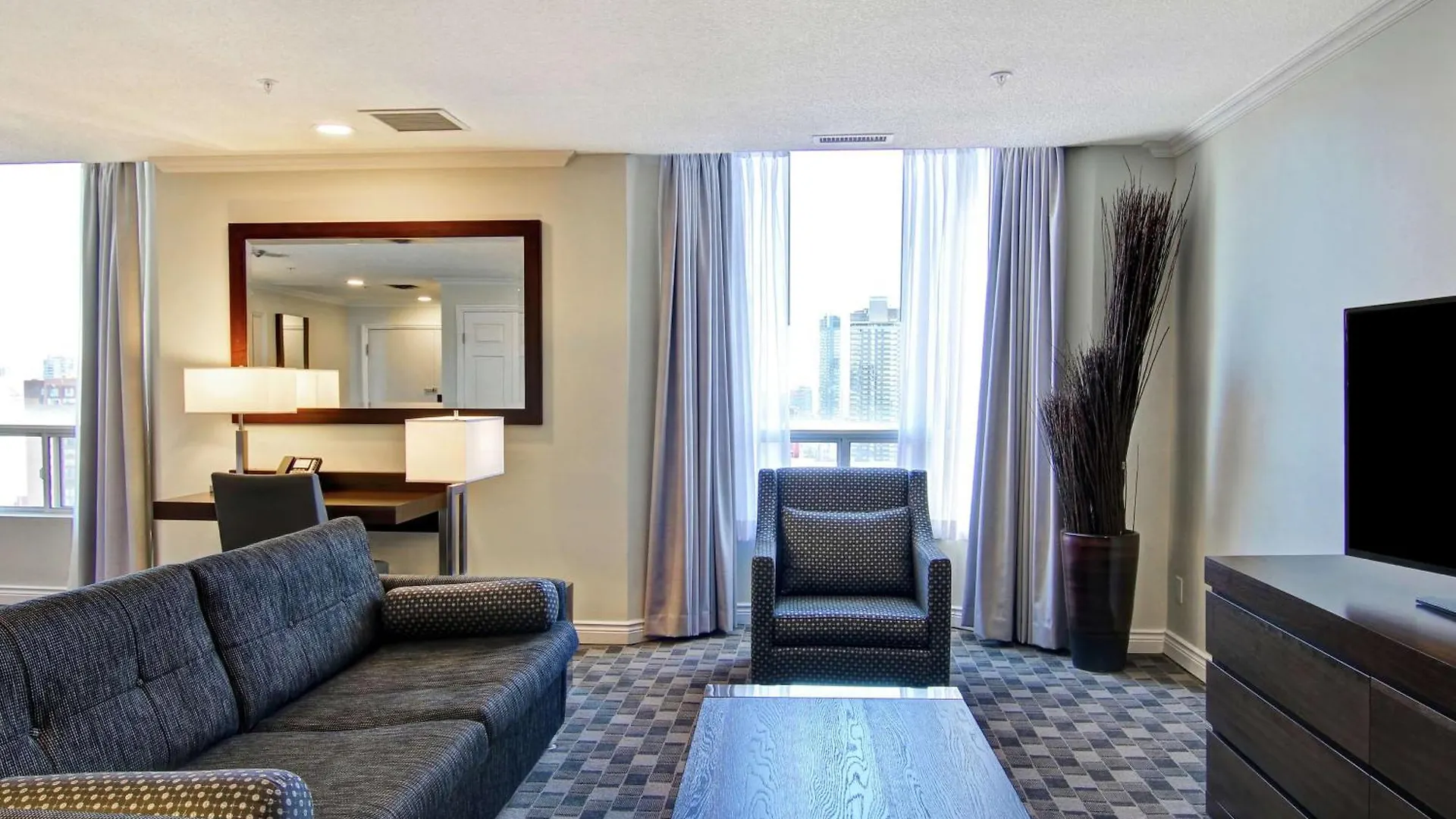 Doubletree By Hilton Toronto Downtown Otel