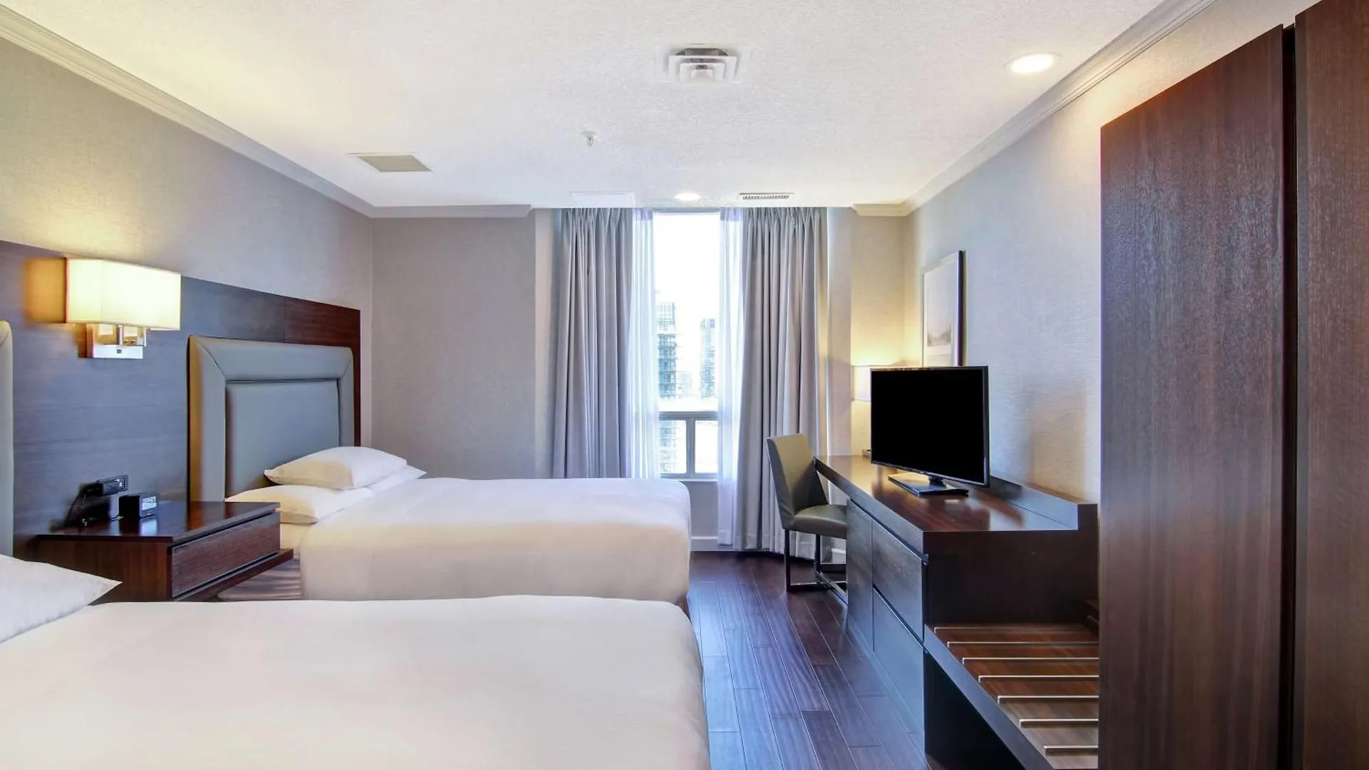 Doubletree By Hilton Toronto Downtown Otel