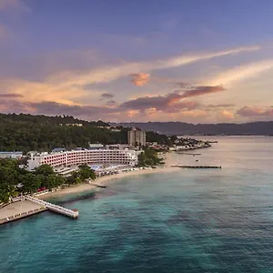 Resort Grand Decameron Cornwall Beach, A Trademark ****
