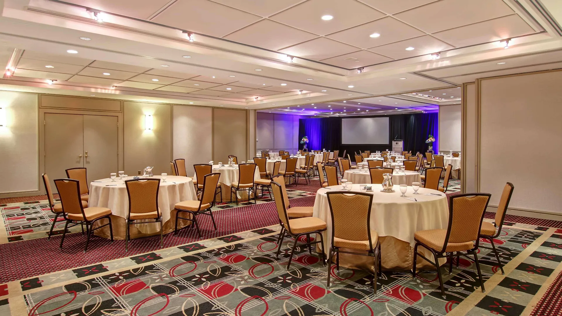 Doubletree By Hilton Toronto Downtown Hotel 4*,  Canada