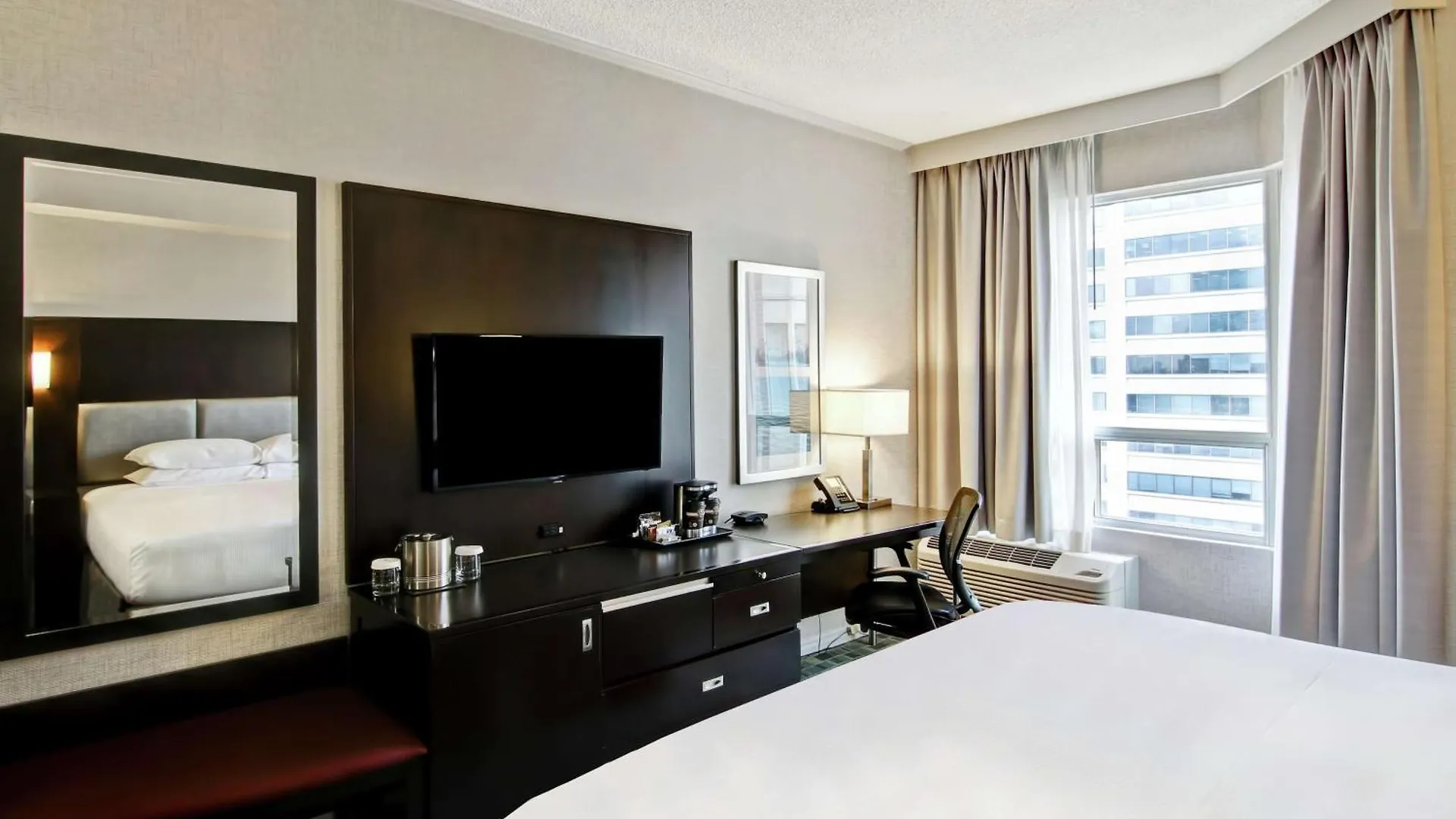****  Doubletree By Hilton Toronto Downtown Hotel Canada