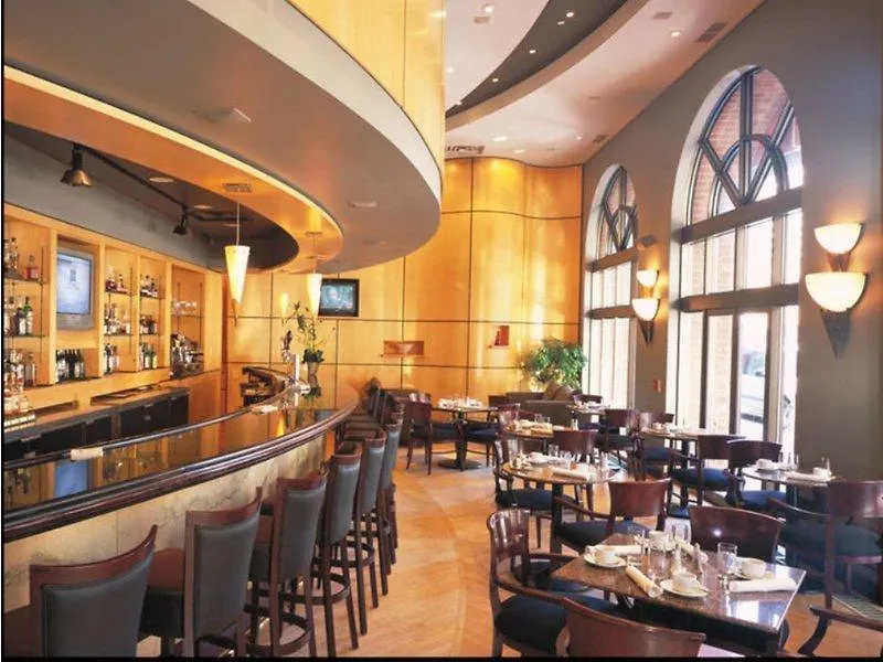 Doubletree By Hilton Toronto Downtown Hotel