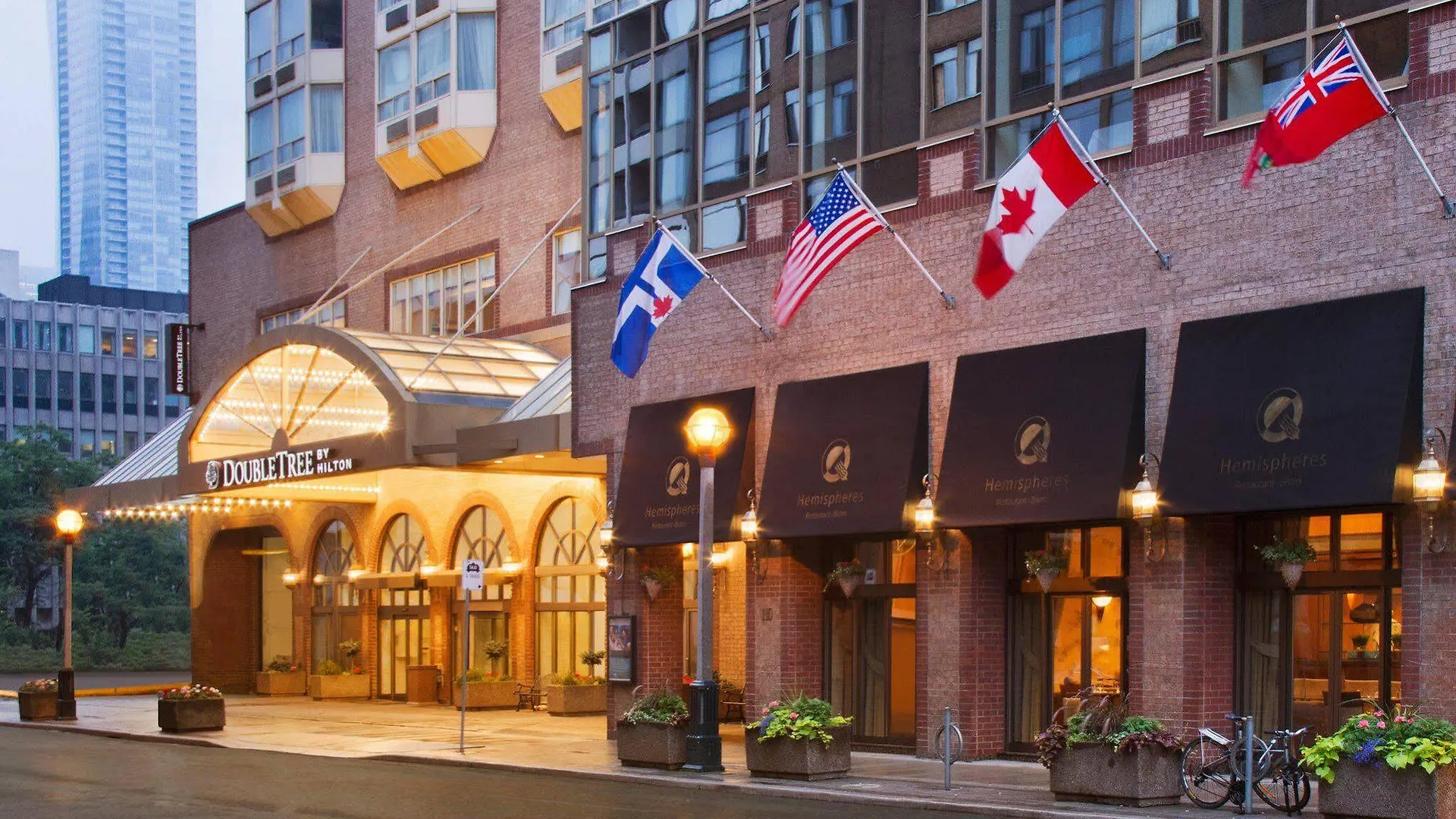 Doubletree By Hilton Toronto Downtown Hotel