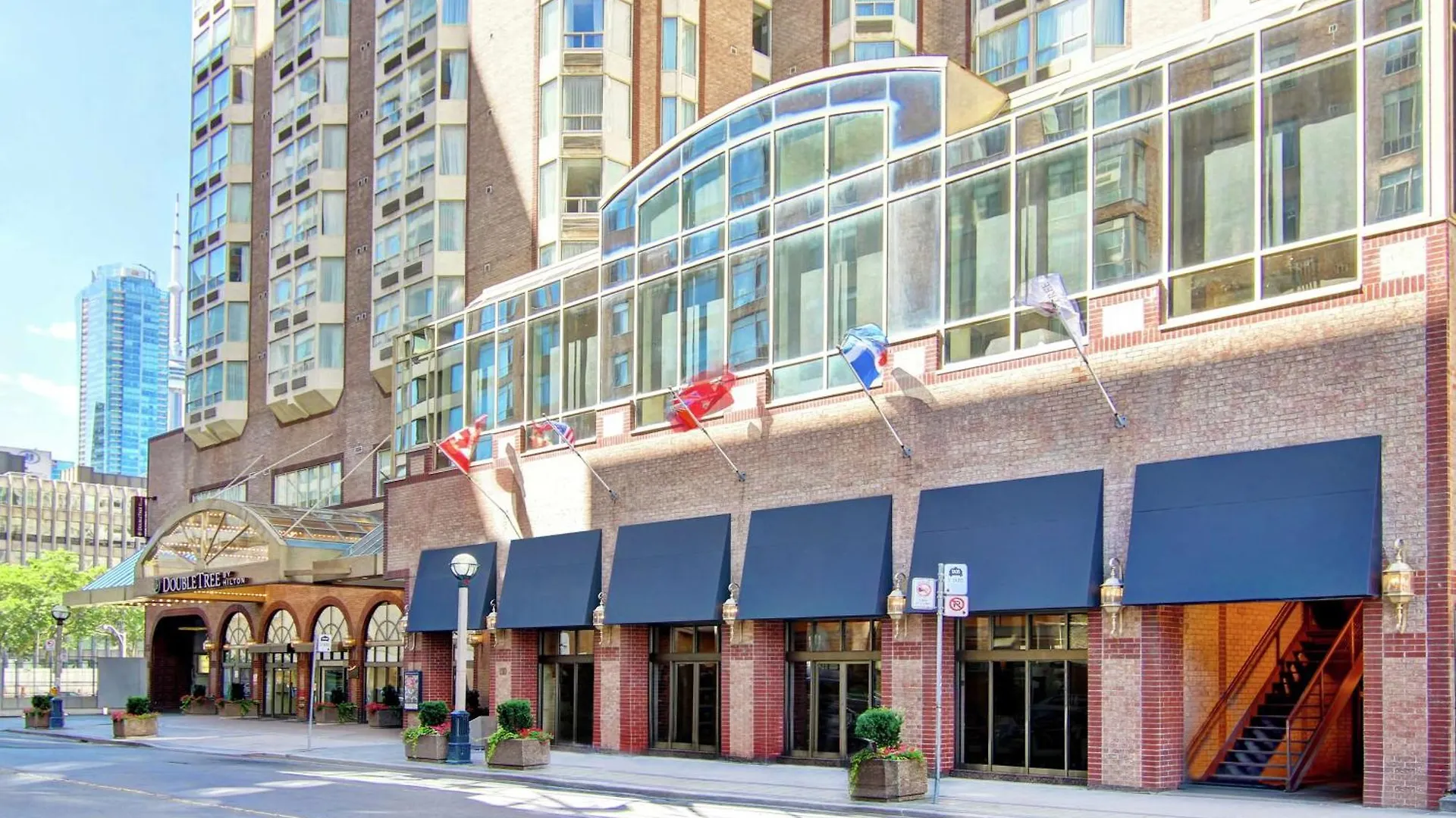 Doubletree By Hilton Toronto Downtown location
